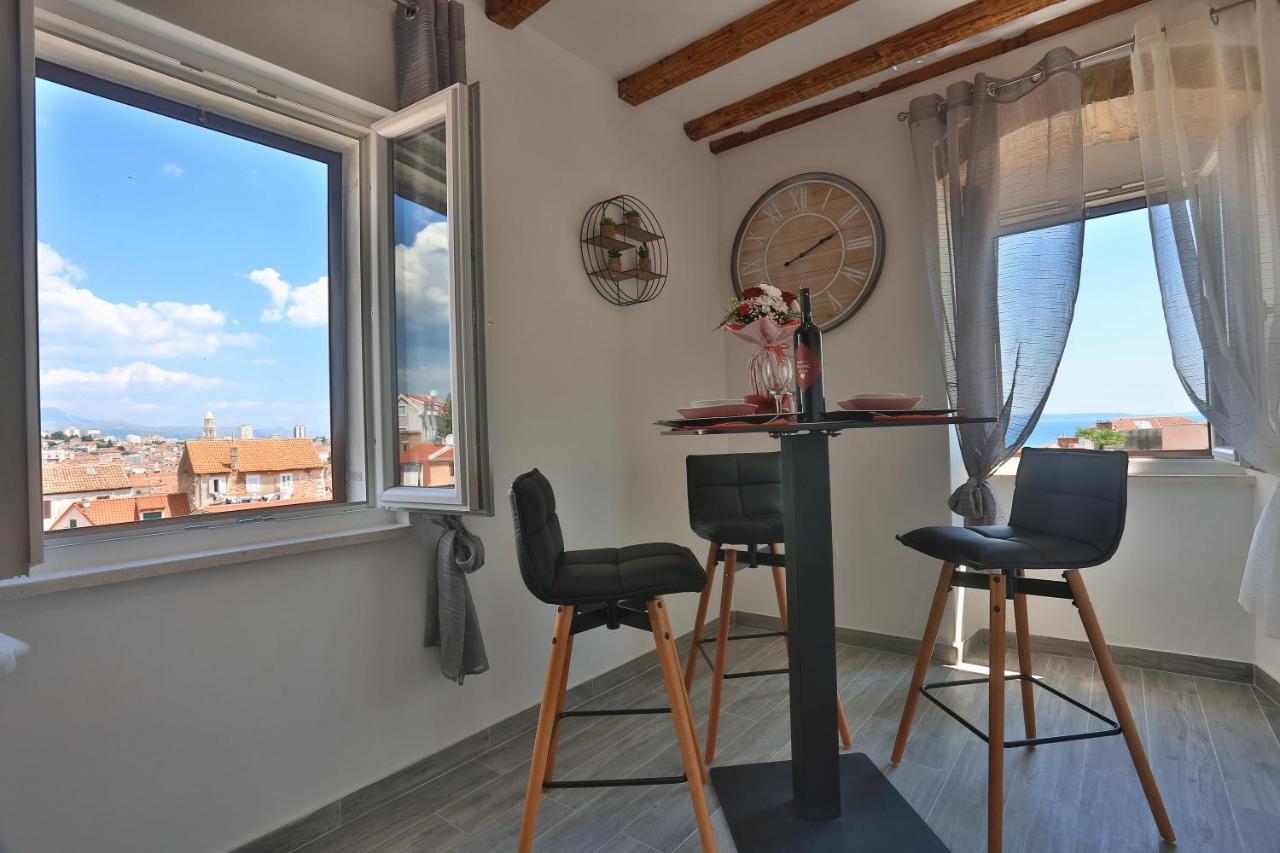 Apartments Angela With Old Town View Split Exterior photo